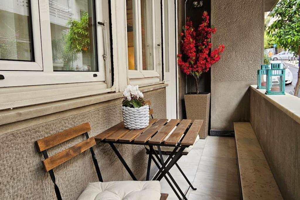 Artistico Two-Bedroom Apartment In Kolonaki Athena Bagian luar foto